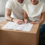 Par som planerar flytt